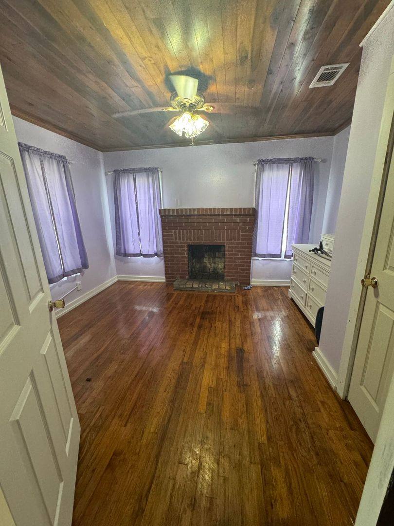 House for rent at 2195 Eldridge Rd, Cottondale, FL 32431
