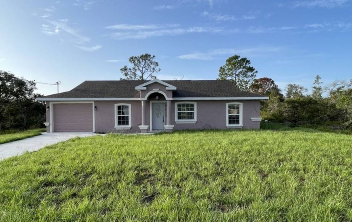 House for rent at 443 Gloria Blvd, Lake Placid, FL 33852