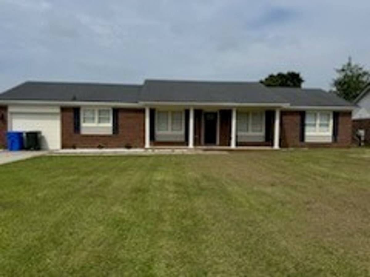 House for rent at 814 Egypt Rd, Fayetteville, NC 28314