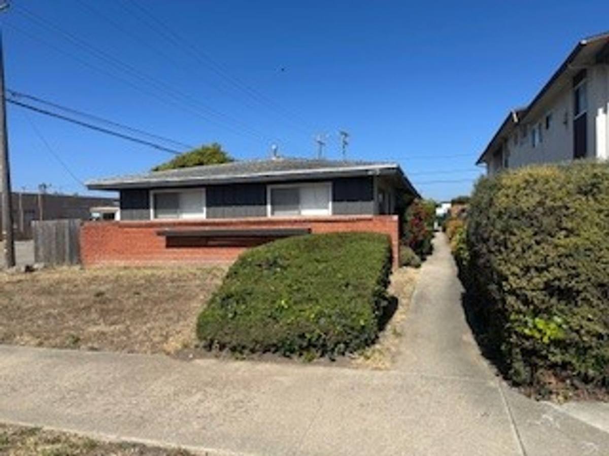 Apartment for rent at 112 S M St, Lompoc, CA 93436