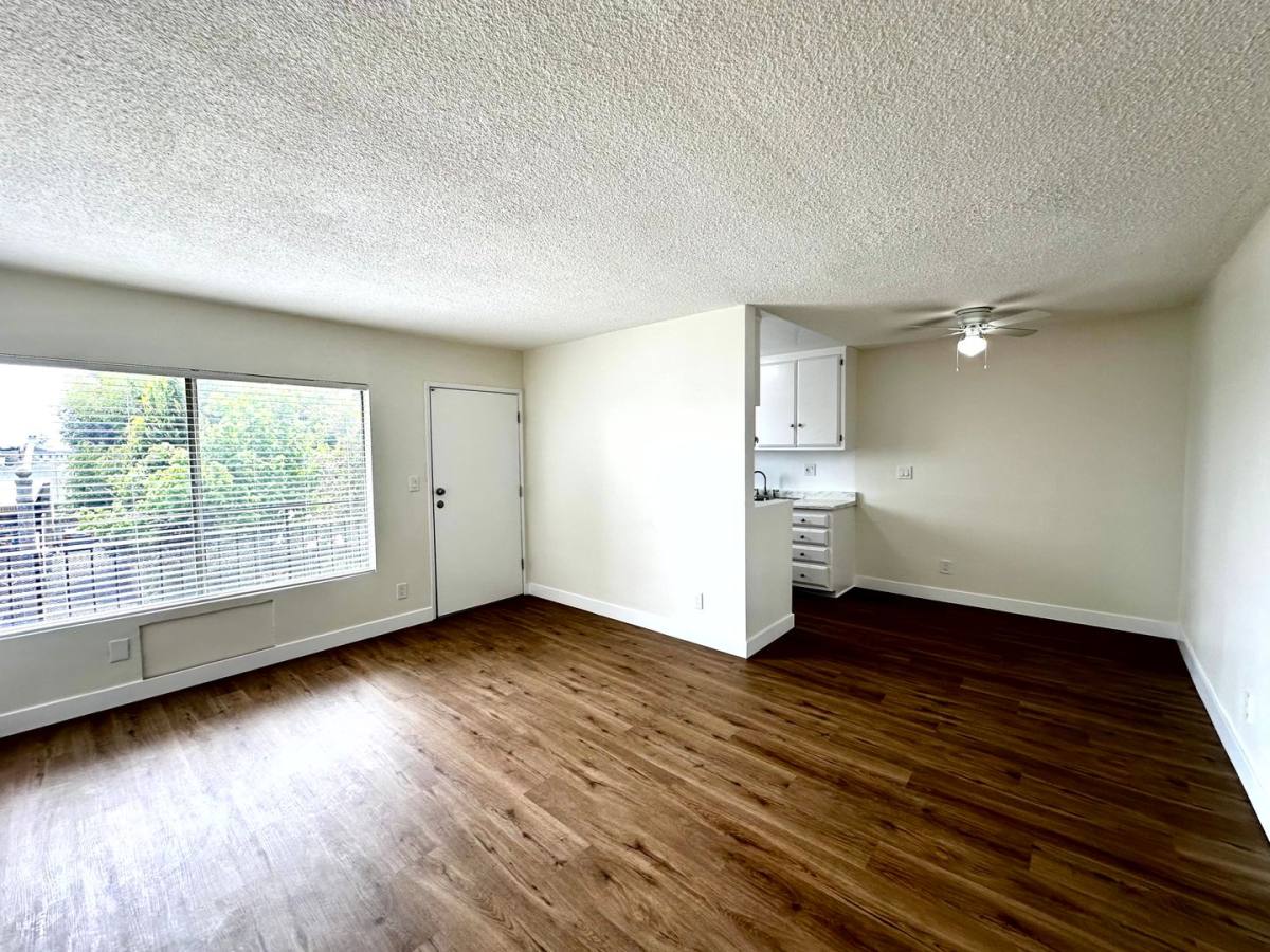 Apartment for rent at 1915 W 22nd St, Los Angeles, CA 90018