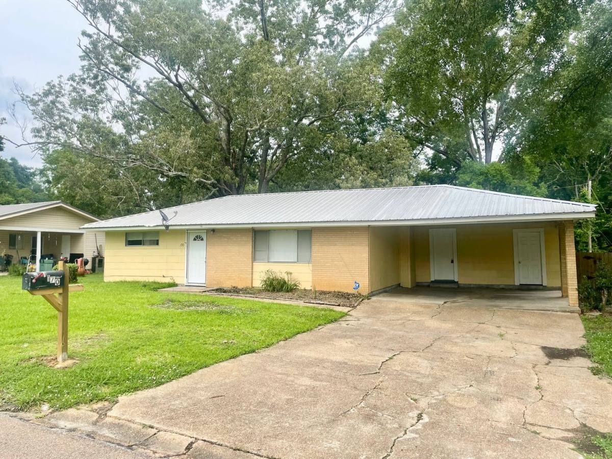 House for rent at 170 Joanie St, Pearl, MS 39208