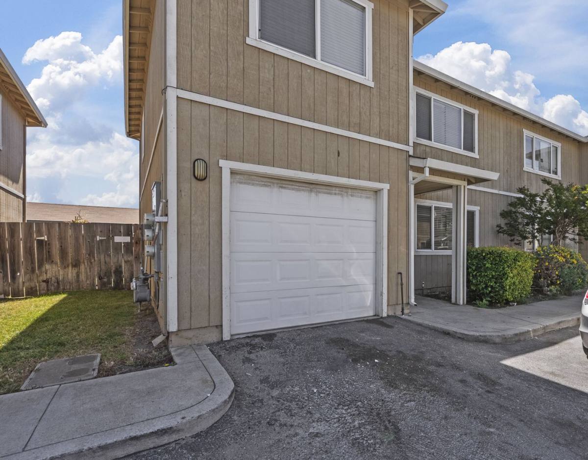 Apartment for rent at 29 Hawkins St, Hollister, CA 95023