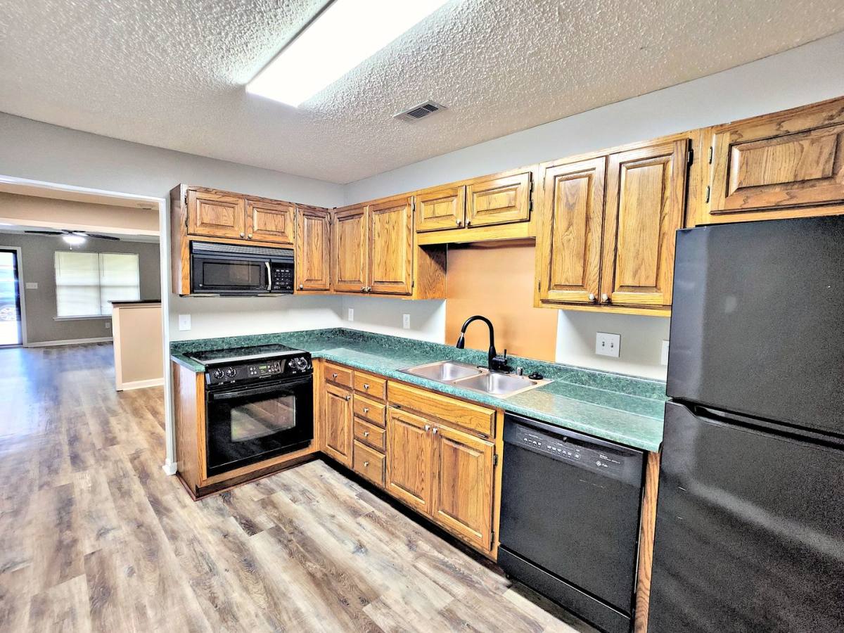 Condo for rent at 2930 McDonald Dr, Decatur, AL 35603