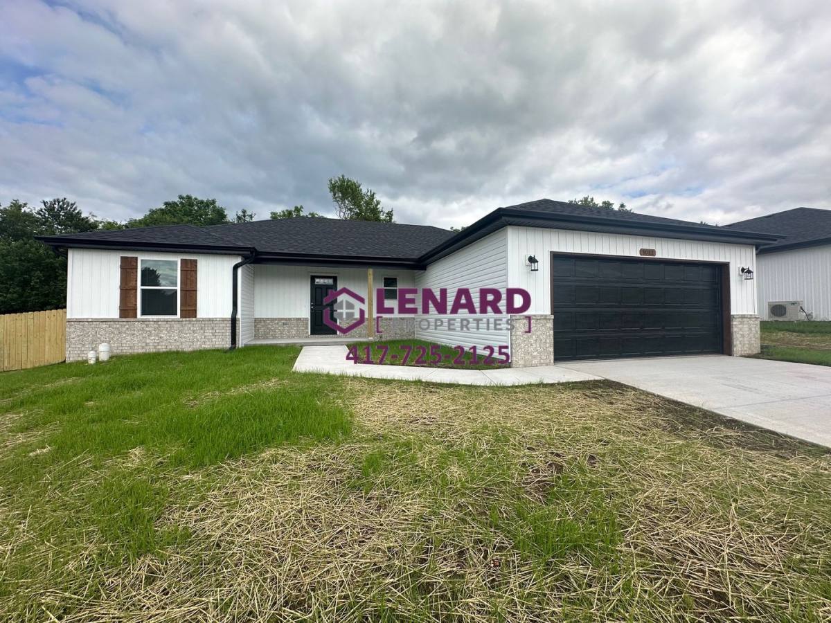 House for rent at 3082 N Nixon Ave, Springfield, MO 65803