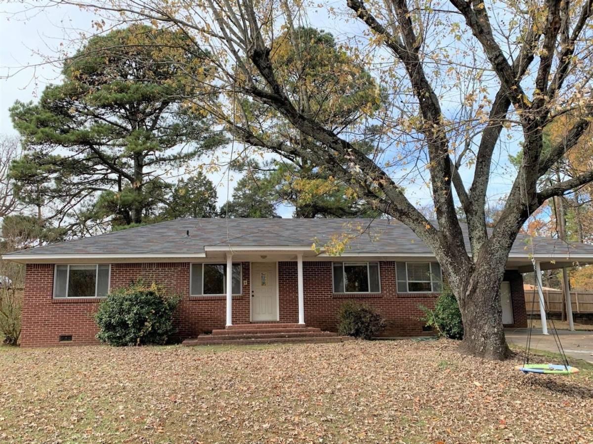 House for rent at 1820 S Commerce, Russellville, AR 72801