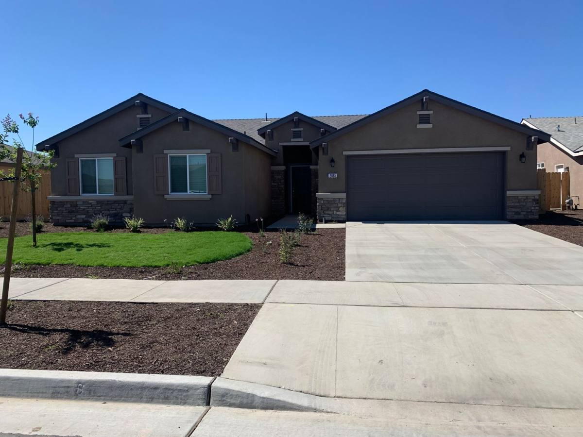 House for rent at 2065 W Vineyard Court, Hanford, CA 93230