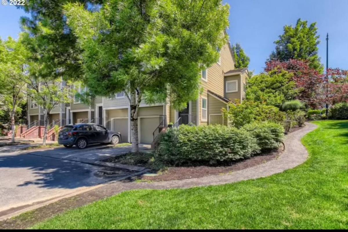 Condo for rent at 2606 NW Kennedy Court, Portland, OR 97229