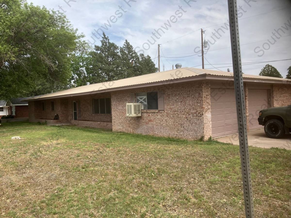 House for rent at 141 Texas Dr, Portales, NM 88130