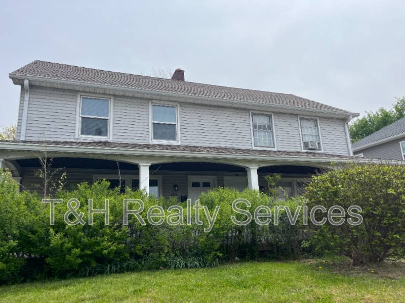 House for rent at 3711 N Pennsylvania St, Indianapolis, IN 46205