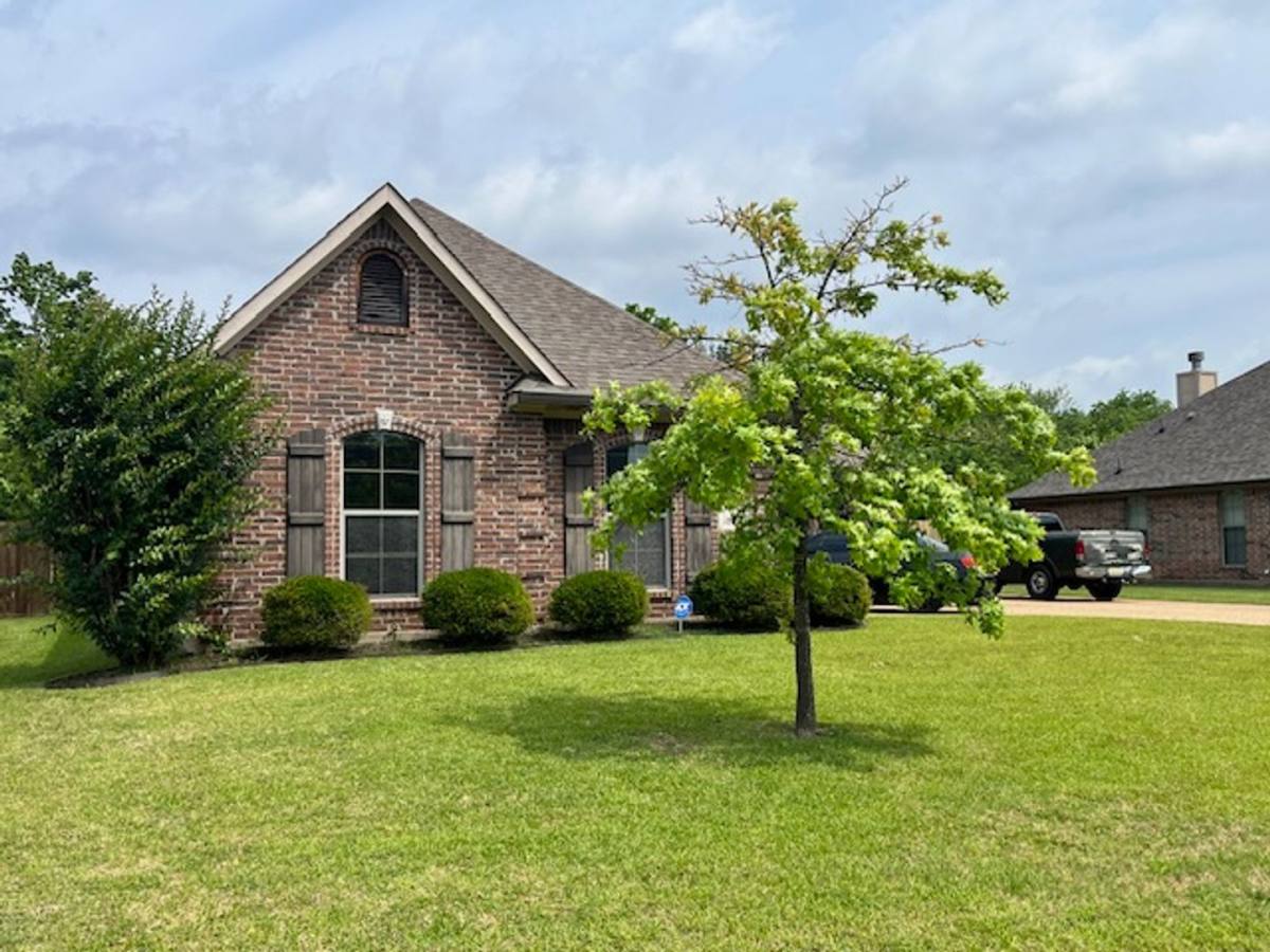 House for rent at 213 Arrowhead Dr, Bossier City, LA 71111