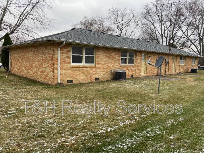 Apartment for rent at 4420 Hilltop Way, Anderson, IN 46013