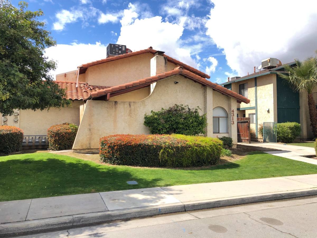 Apartment for rent at 4313 Isla Verde St A-D, Bakersfield, CA 93301