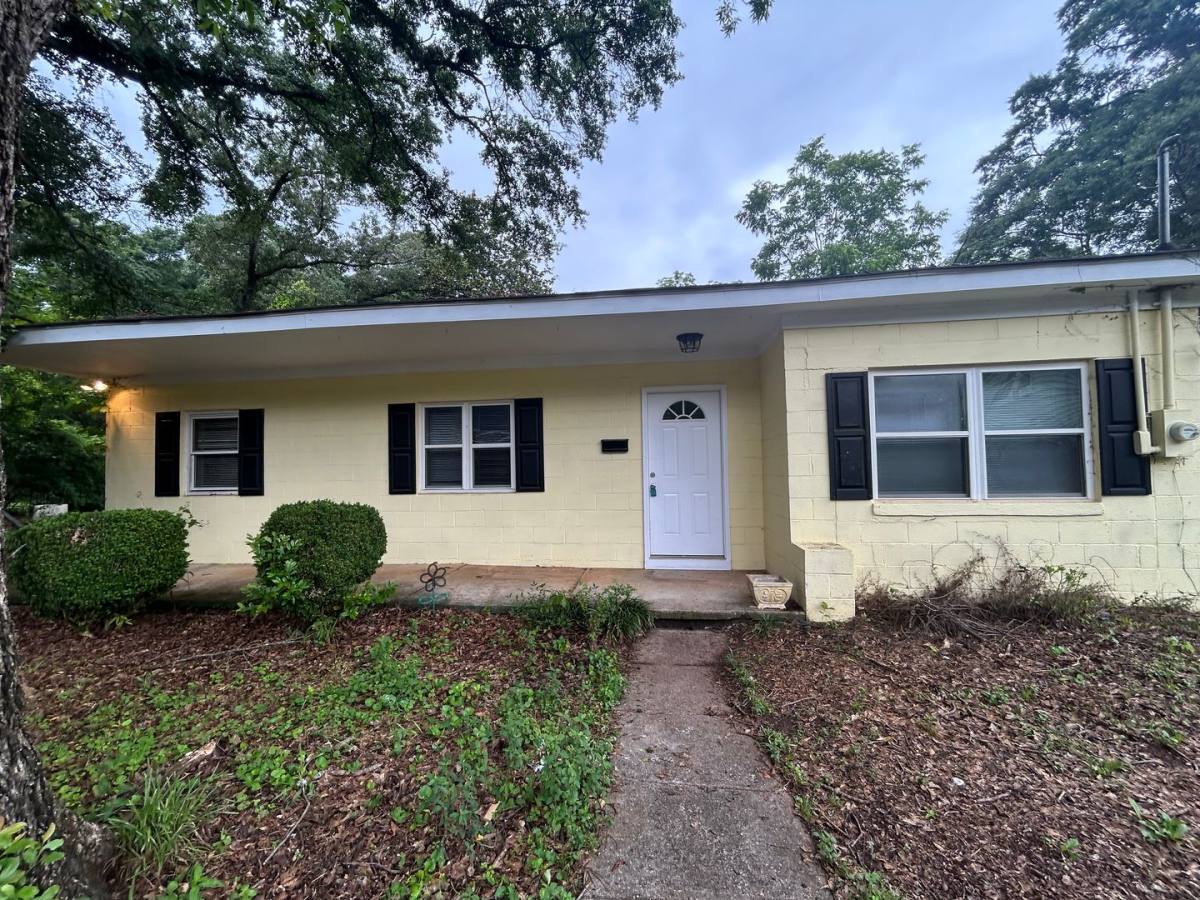 House for rent at 111-1 2 Magnolia Dr #B, Griffin, GA 30223