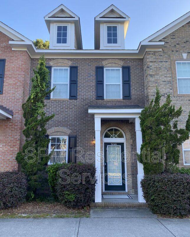 Townhouse for rent at 5046 Exton Park Loop, Castle Hayne, NC 28429