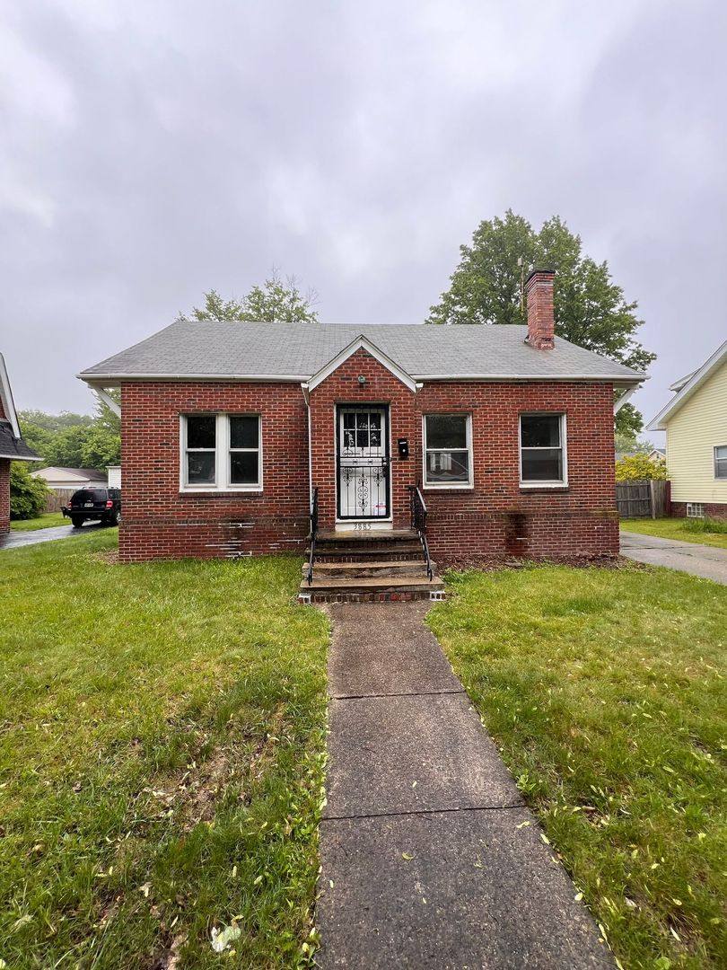 House for rent at 3885 Glenwood Rd, Cleveland, OH 44121