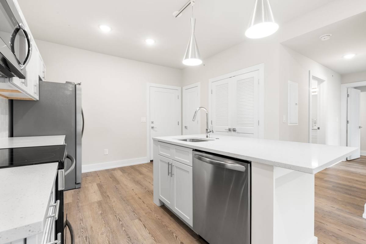 Apartment for rent at 214 Vine St, Philadelphia, PA 19106
