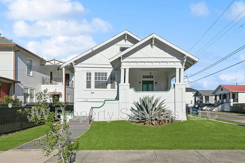 Apartment for rent at 2301 Peniston St #3- Mother-In-Law, New Orleans, LA 70115