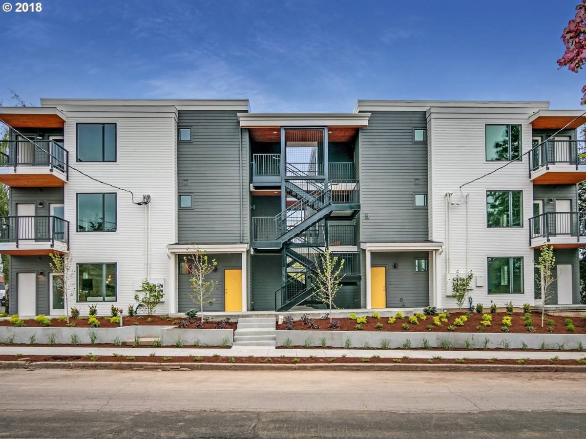 Apartment for rent at 7017 NE Grand Ave, Portland, OR 97211