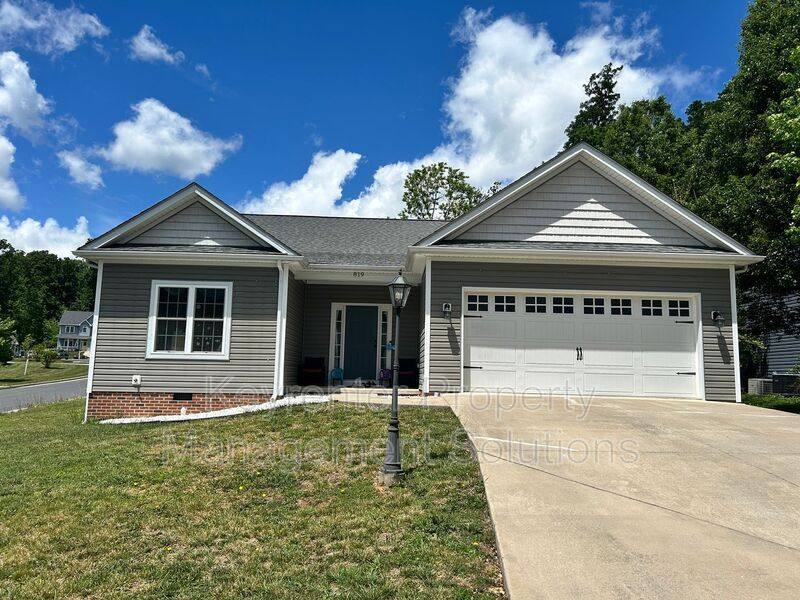 House for rent at 819 Geoffery St, Staunton, VA 24401