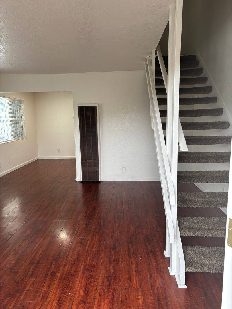 Apartment for rent at 463 Hale Ave, Oakland, CA 94603