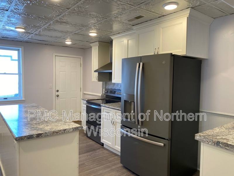 Apartment for rent at 527 Main St, La Crosse, WI 54601