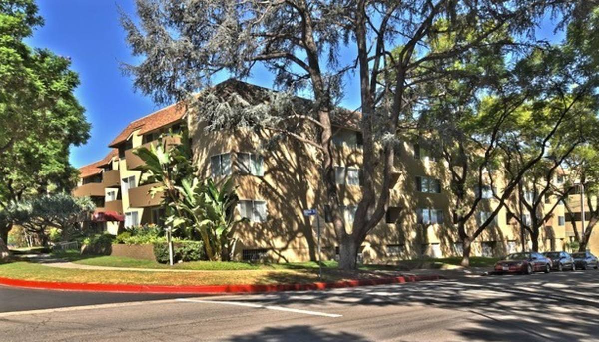 Condo for rent at 14141 Dickens St, Sherman Oaks, CA 91423