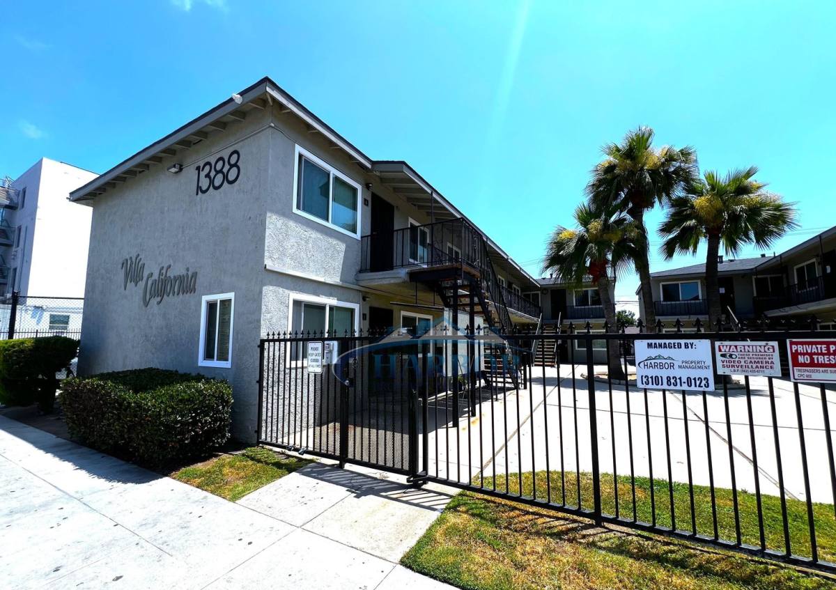 Apartment for rent at 1386 - 1390 Martin Luther King Junior Ave, Long Beach, CA 90813