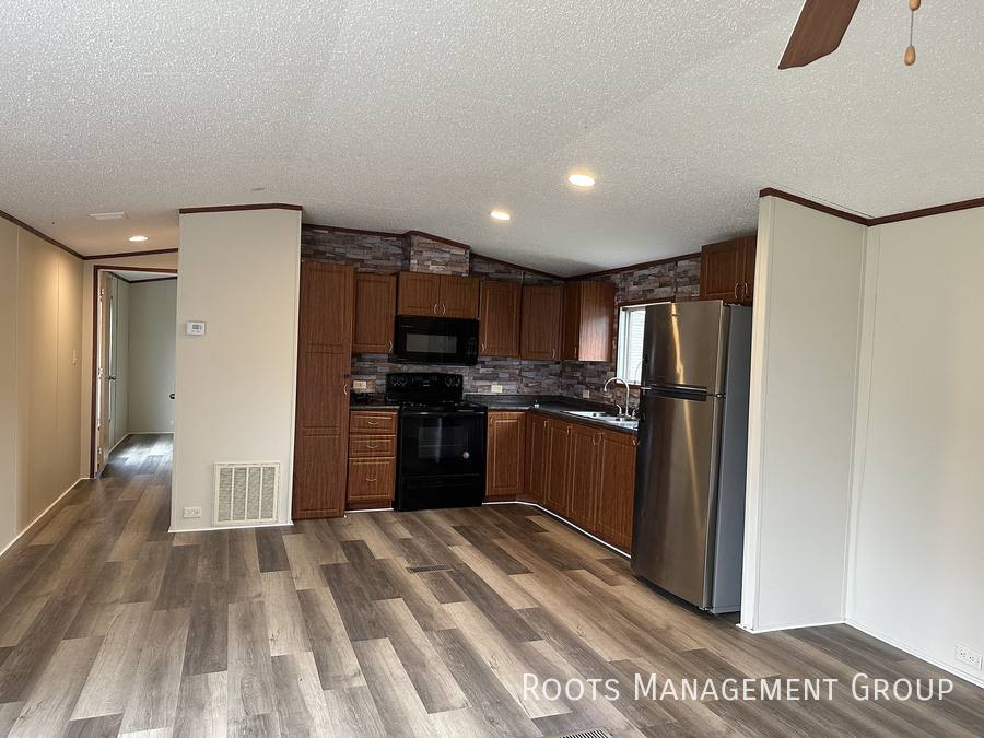 House for rent at 3551 Napier Field Rd, Dothan, AL 36303