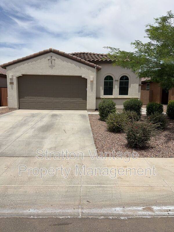 House for rent at 3522 E Dakota Dr, San Tan Valley, AZ 85143