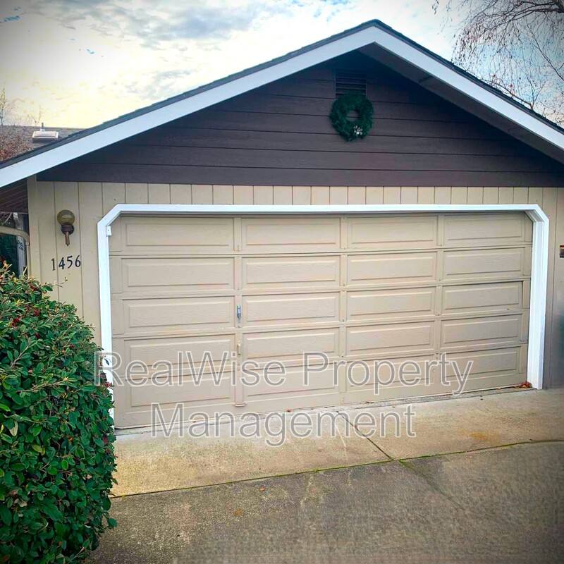 House for rent at 1456 Cameo Court, Grants Pass, OR 97527