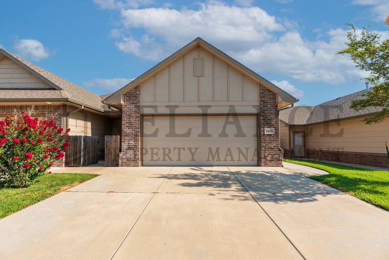 Apartment for rent at 13609 Hunters View St, Wichita, KS 67235