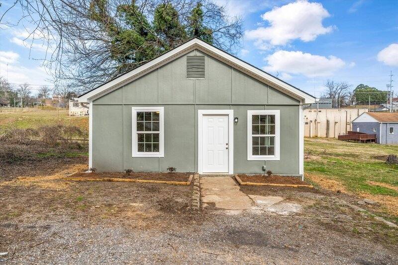 House for rent at 1621 Folsom Ave, Knoxville, TN 37917