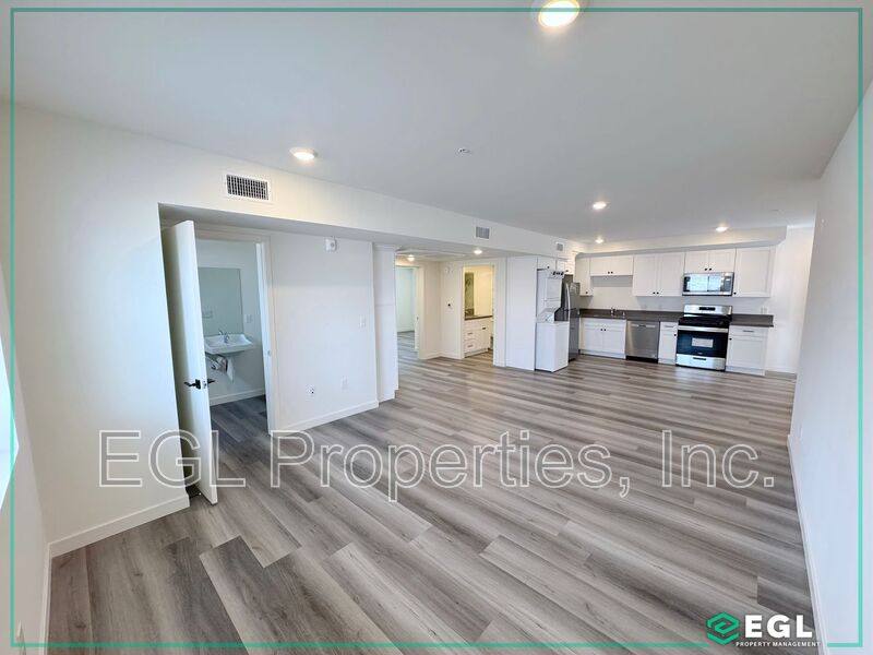 Apartment for rent at 10505 Hawthorne Blvd #201, Inglewood, CA 90304