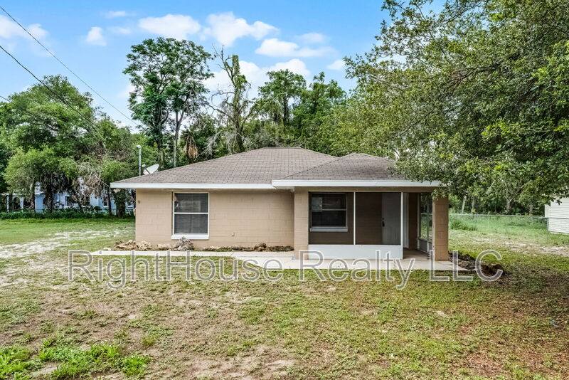 House for rent at 1708 Center St, Leesburg, FL 34748