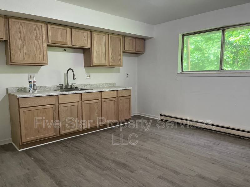 Apartment for rent at 3241 S Douglas Ave Bldg E-17, Springfield, IL 62704