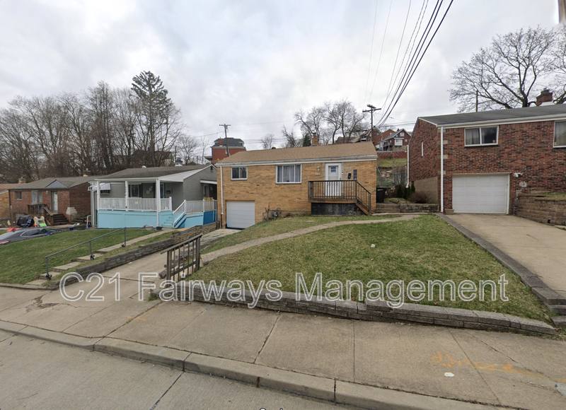 Apartment for rent at 616 Perrilyn St, Pittsburgh, PA 15226