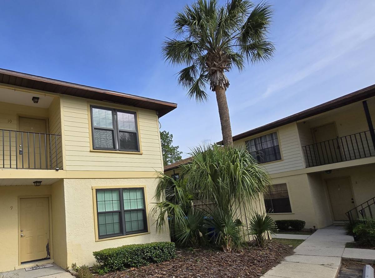Condo for rent at 6400 NW 106th Place, Alachua, FL 32615