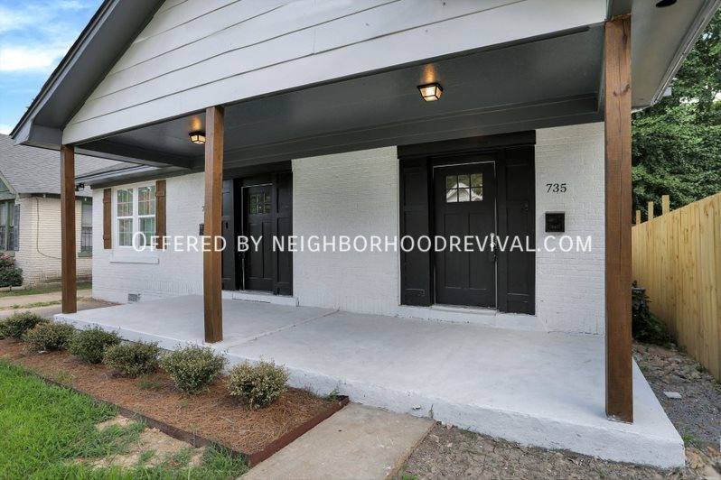 Apartment for rent at 735 Spring St, Memphis, TN 38112