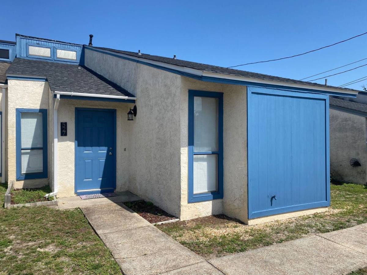 Townhouse for rent at 527 S Highway 22A, Panama City, FL 32404