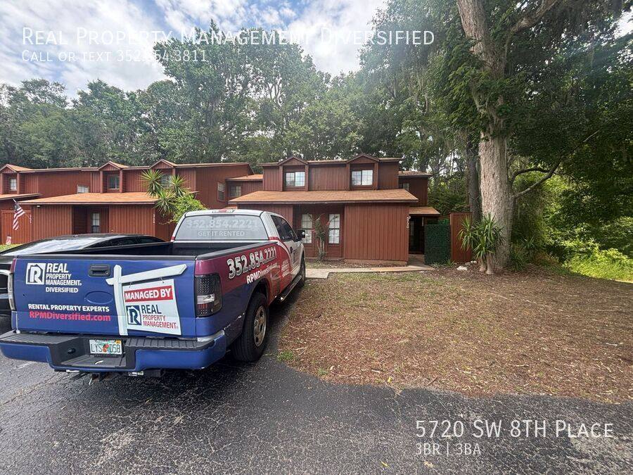 House for rent at 5720 SW 8th Place, Gainesville, FL 32607