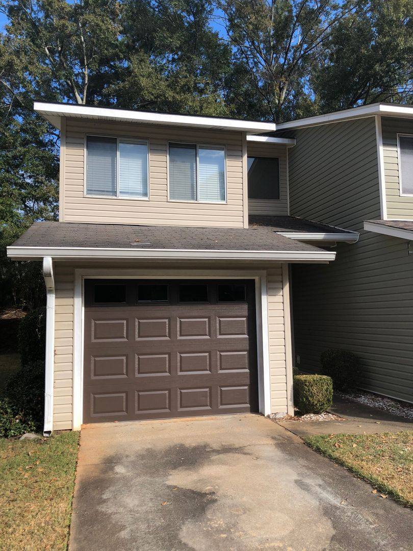 Townhouse for rent at 314 Candlebrook Dr, Enterprise, AL 36330