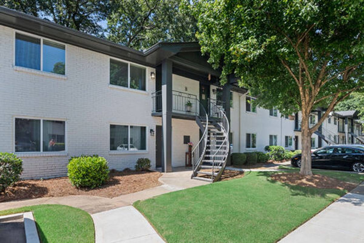 Apartment for rent at 245 Candler Rd SE, Atlanta, GA 30317