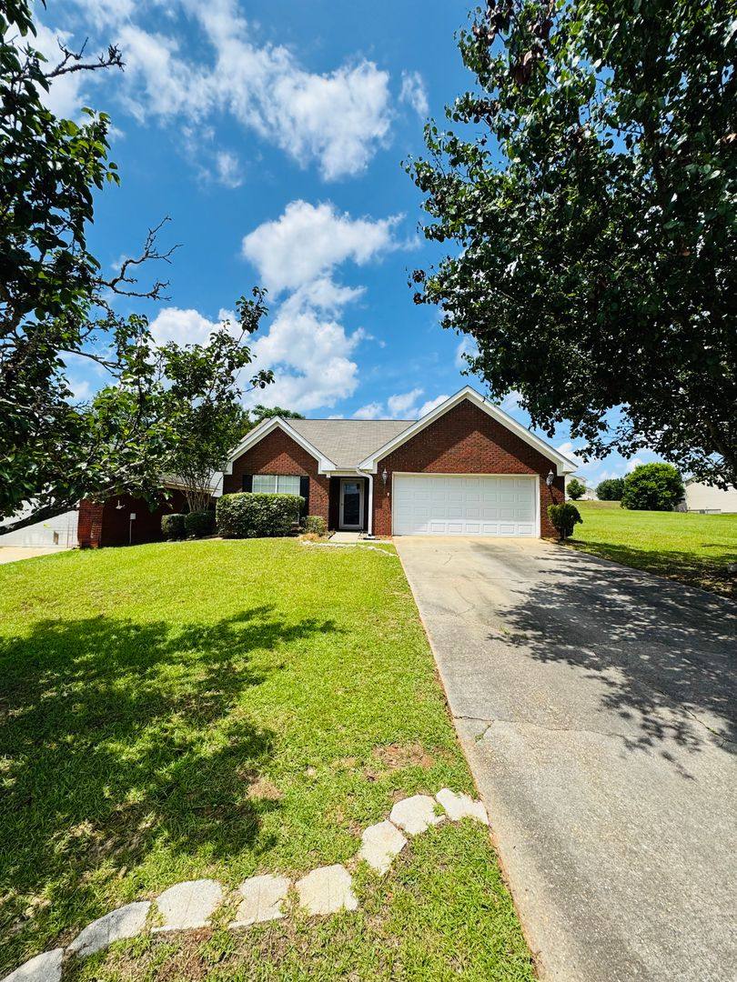 House for rent at 3085 Achey Dr, Enterprise, AL 36330