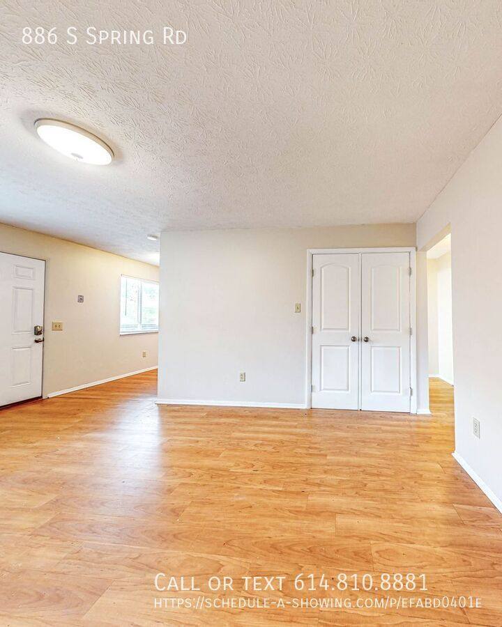 Apartment for rent at 886 S Spring Rd, Westerville, OH 43081