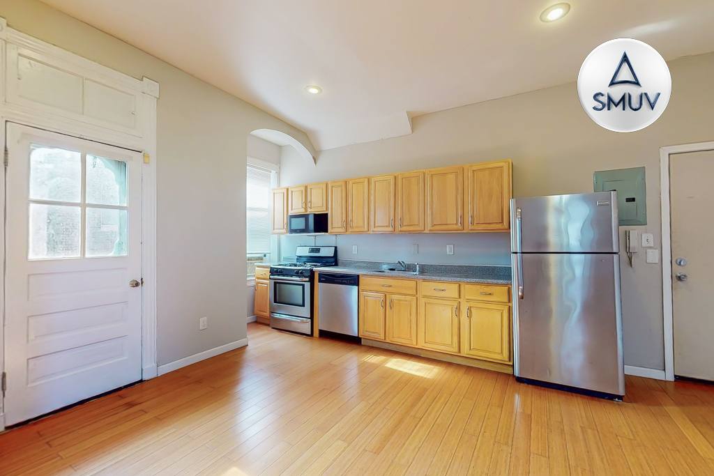 Apartment for rent at 207 E Preston St #2B, Baltimore, MD 21202
