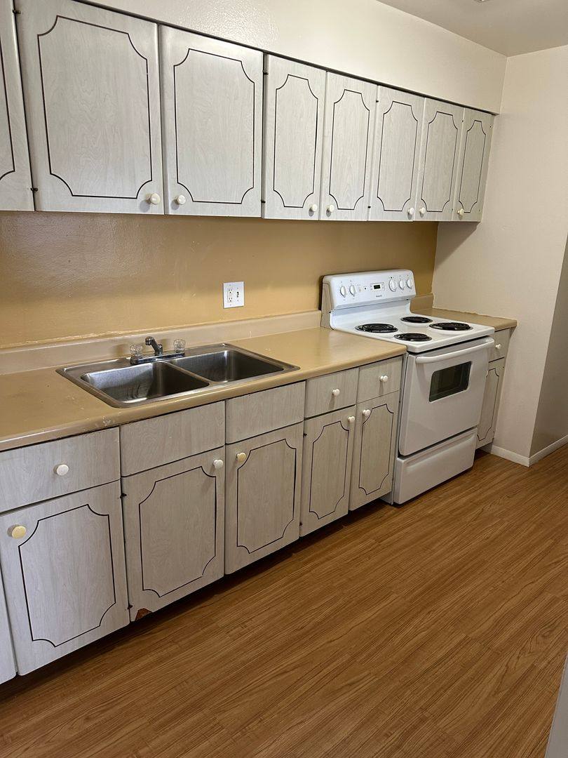 Apartment for rent at 20 Southwoods Ave, Youngstown, OH 44512