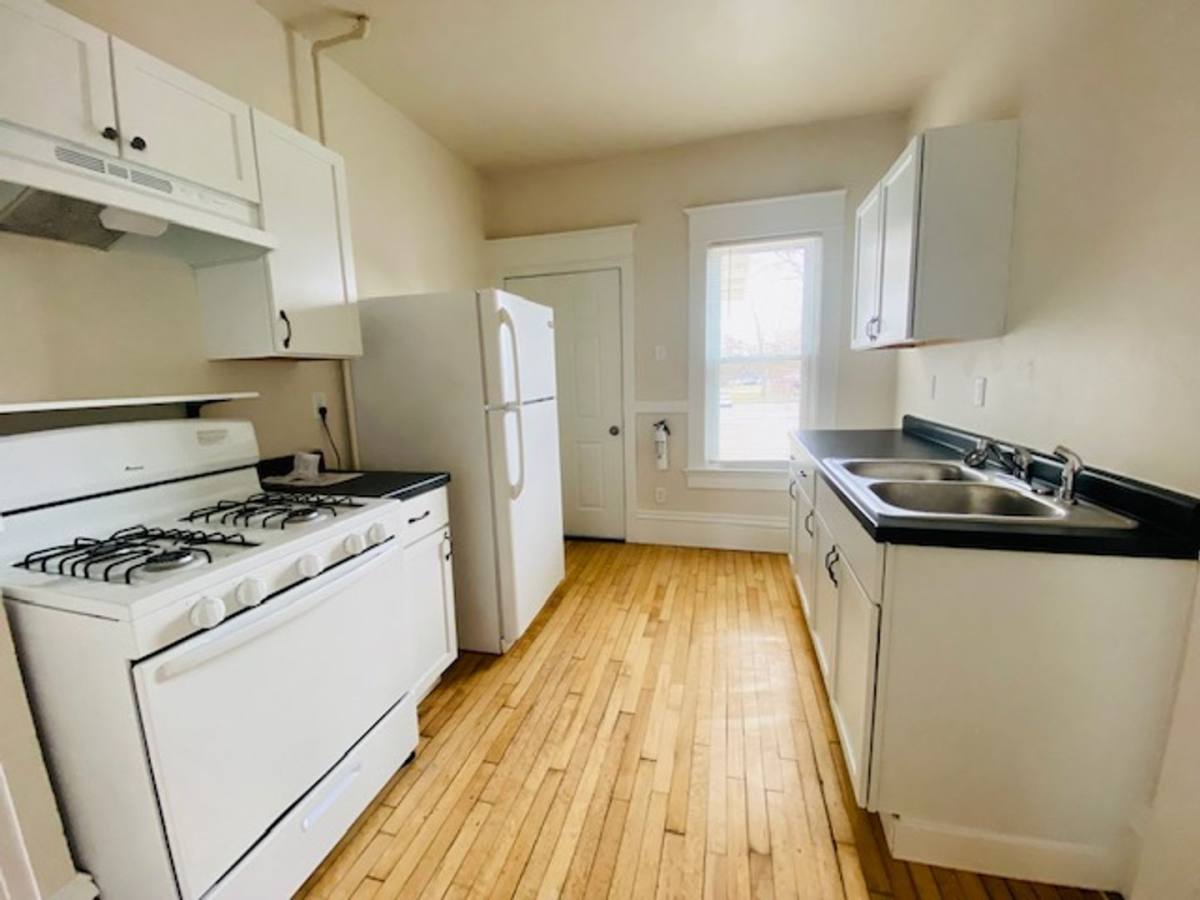 Apartment for rent at 1281 Elm St, Green Bay, WI 54302