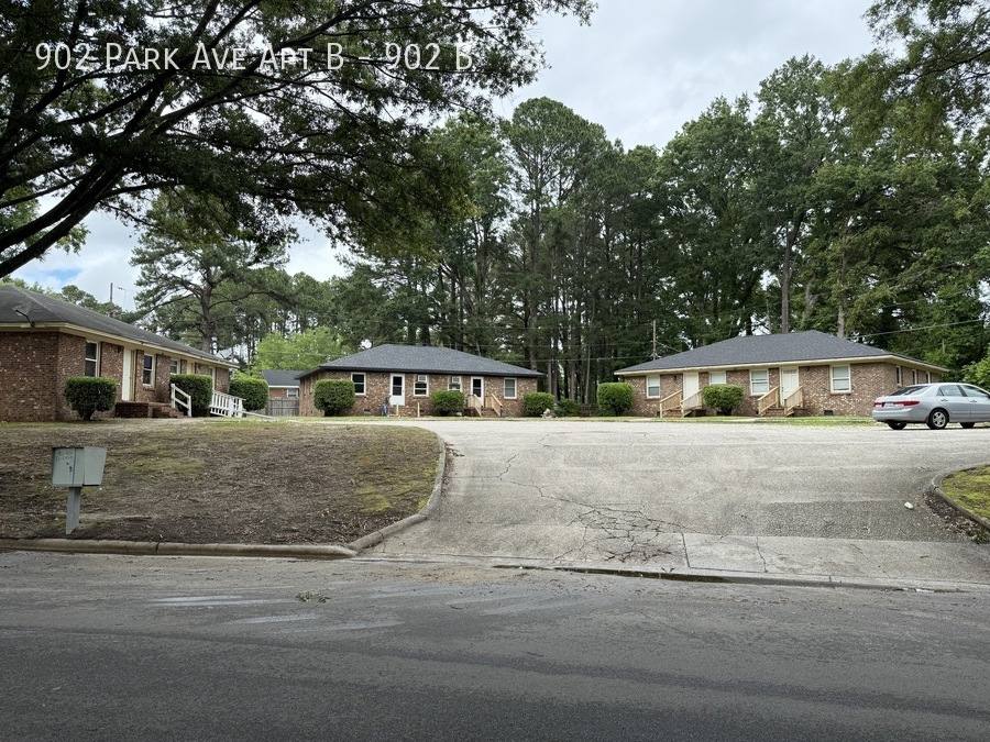 Apartment for rent at 902 Park Ave #B, Wilson, NC 27893