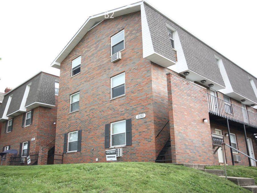 Apartment for rent at 2150 Summit St #B2, Columbus, OH 43201